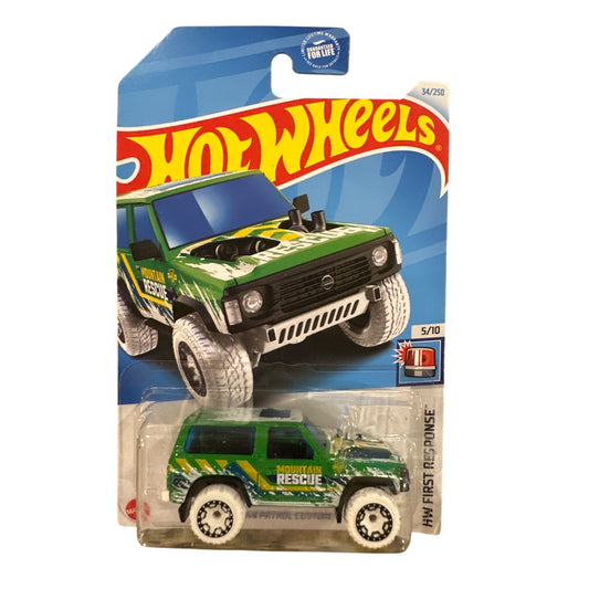 34/250 Hot Wheels Die-Cast Car Green Nissan Patrol Custom 5/10 HW First Response