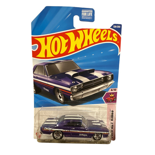 129/250 Hot Wheels Die‑Cast Car '68 Dodge Dart 6/10 Compact Kings Purple White