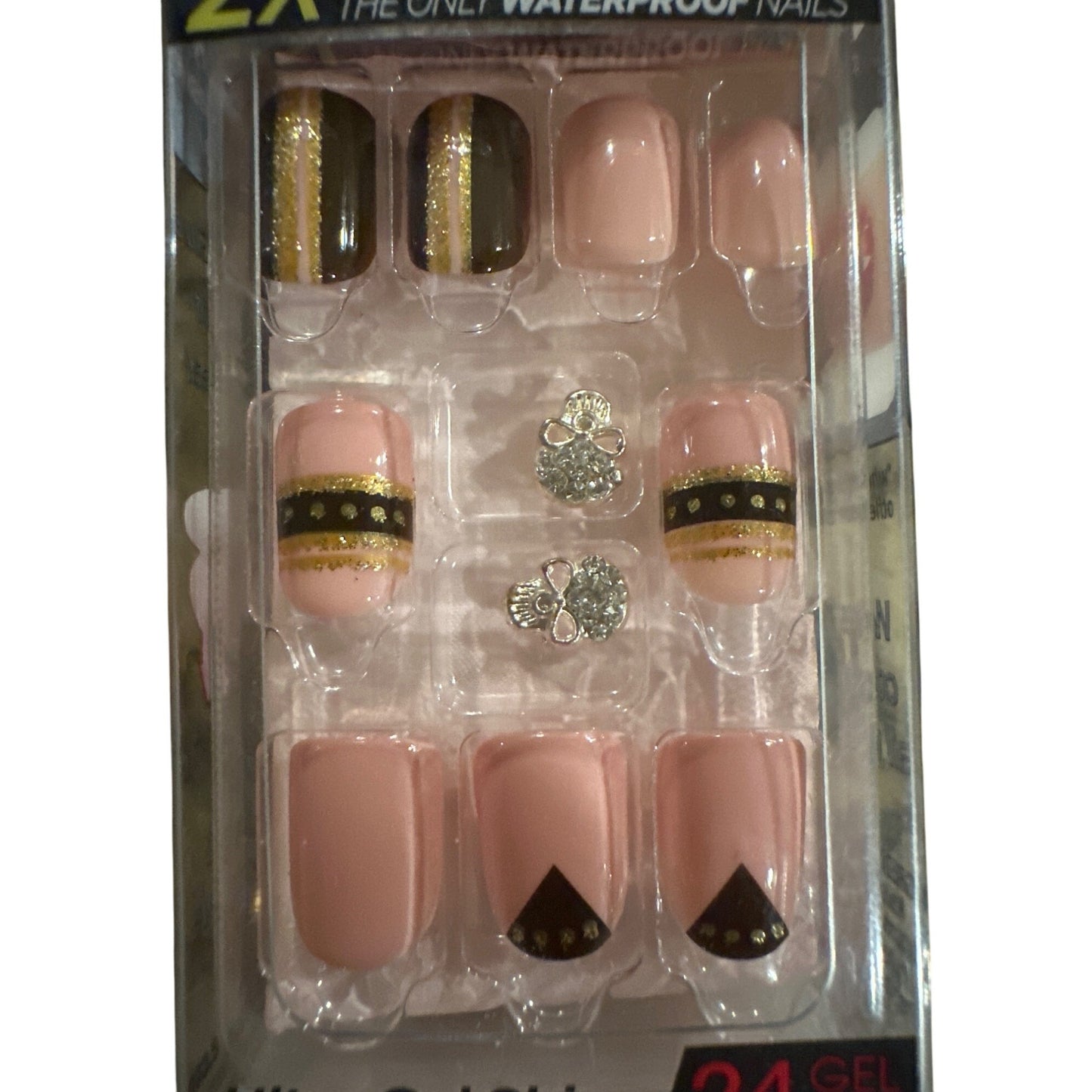 ImPRESS KISS 24 Nails Short Square Shiny Peach +Black +Gold & Silver CHARMS 1a